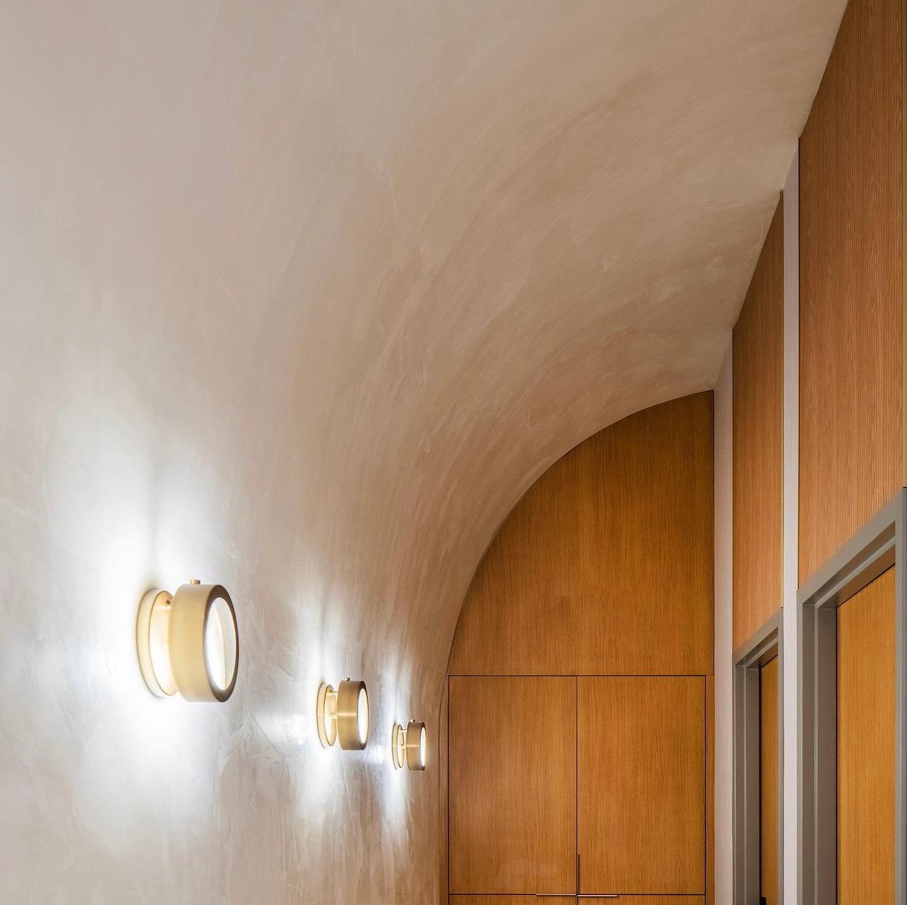 Marmorino vs Non-Polished Veneziano: What's the difference?